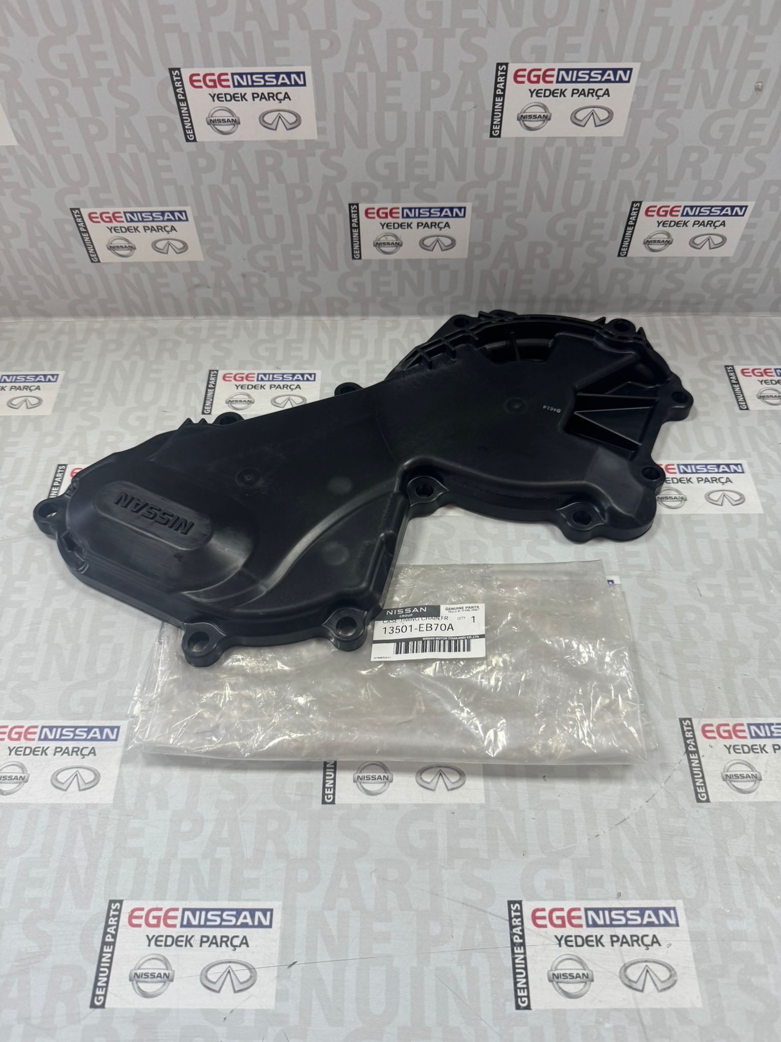 2006-2013 navara2 d40 zincir kapağı 13051-EB70A